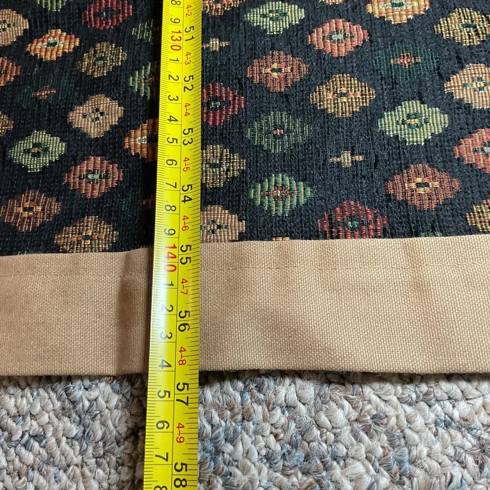 Vtg Woven Jacquard Tablecloth 56
